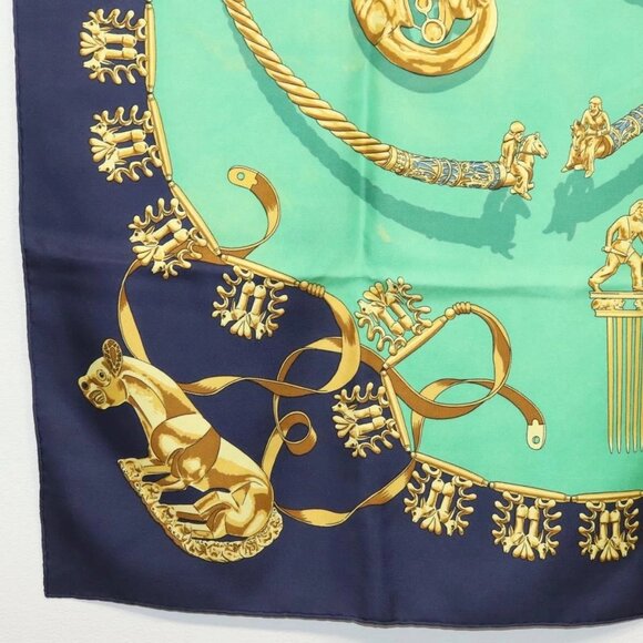 HERMES Carre 90 Scarf ""LES CAVALIERS D'OR"" Silk Green Auth BA5572 - Picture 6 of 11